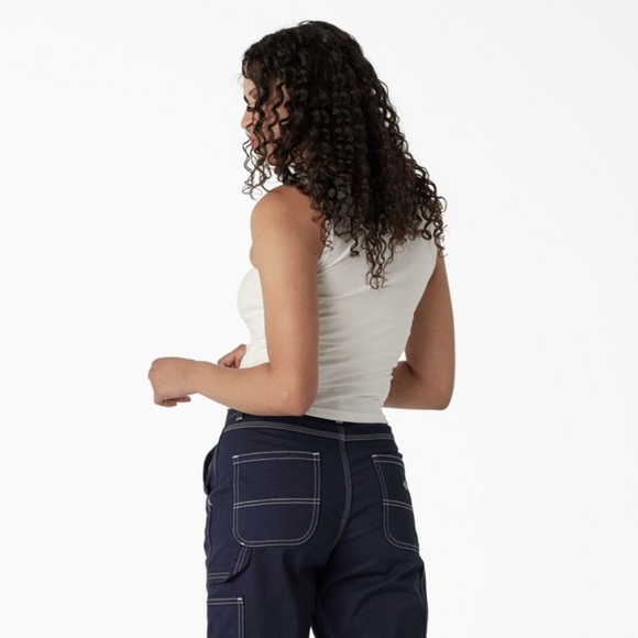 NWT Dickies Graphic Cropped Tank Top Size Medium - Picture 2 of 6